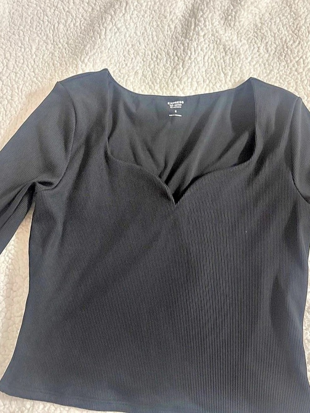 Express Body Contour Ribbed Long Sleeve Top in Black Size Medium Like New